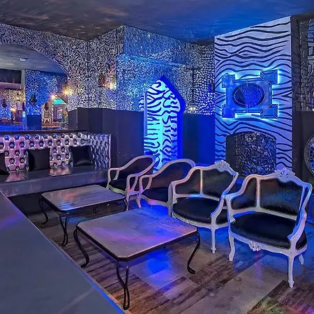 Отель Sinatra 4*